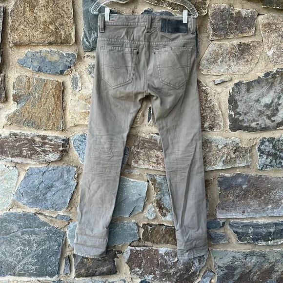 Diesel Industry Denim Division “For Successful Living” Slim-Carrot Jeans size 27